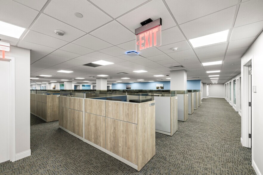 More Photos Of 275 Broadhollow Rd, Melville Office For Lease