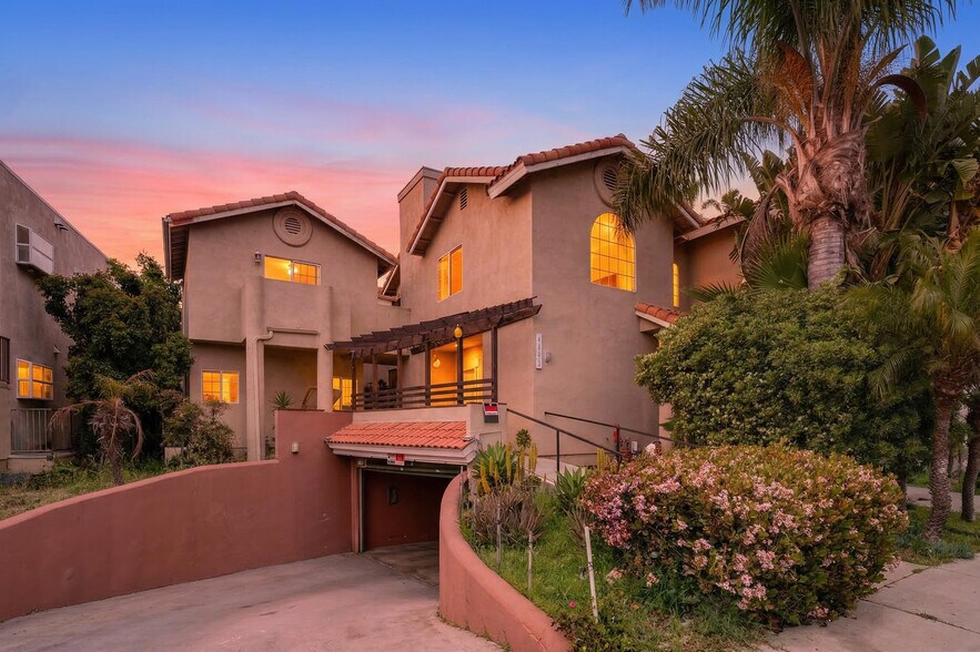 Primary Photo Of 4930 W Point Loma Blvd, San Diego Apartments For Sale