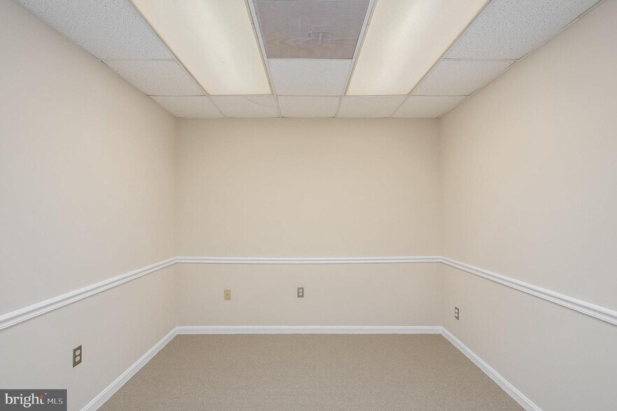 More Photos Of 9615 Champion Ct, Manassas Medical For Lease