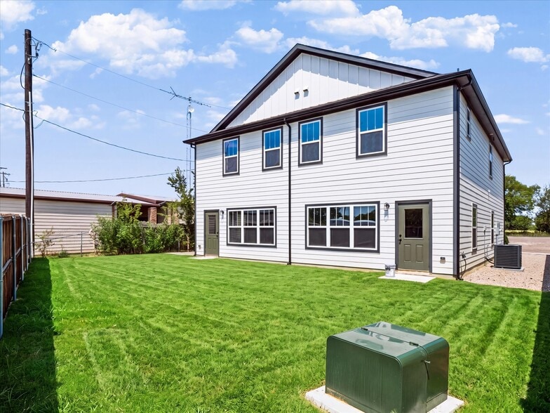 More Photos Of 1306 Country Rd, Whitesboro Apartments For Sale