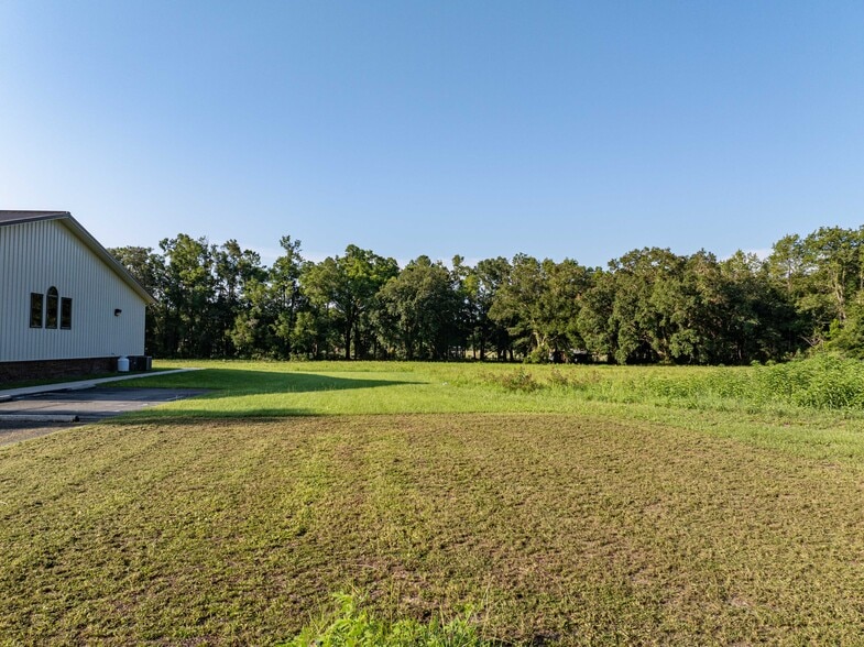 More Photos Of 5056 FL-47, Lake City Specialty For Sale