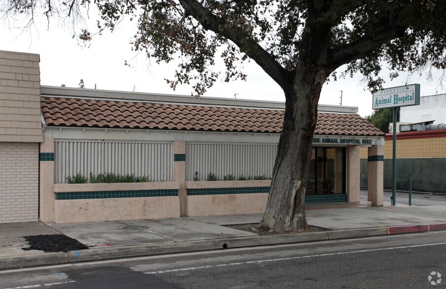 More Photos Of 6162 Magnolia Ave, Riverside Veterinarian Kennel For Sale