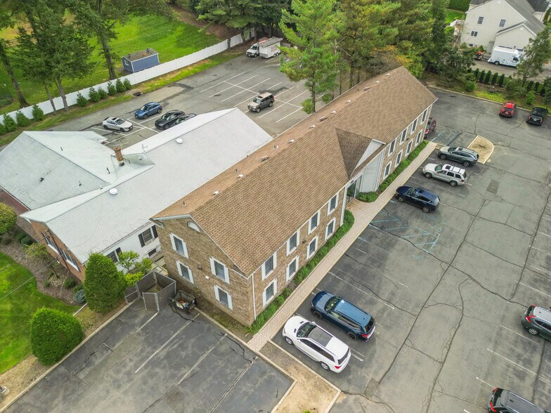 More Photos Of 800 Wyckoff Ave, Wyckoff Office For Sale