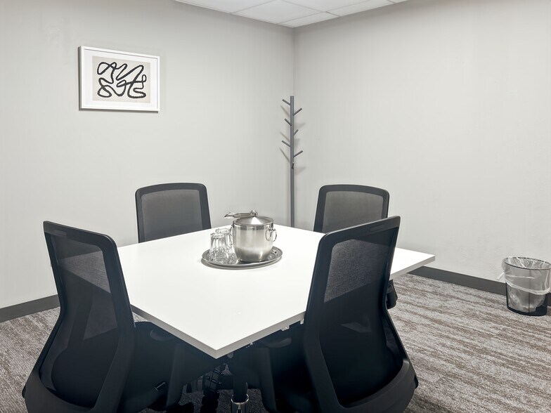 More Photos Of 2536 Countryside Blvd, Clearwater Coworking Space