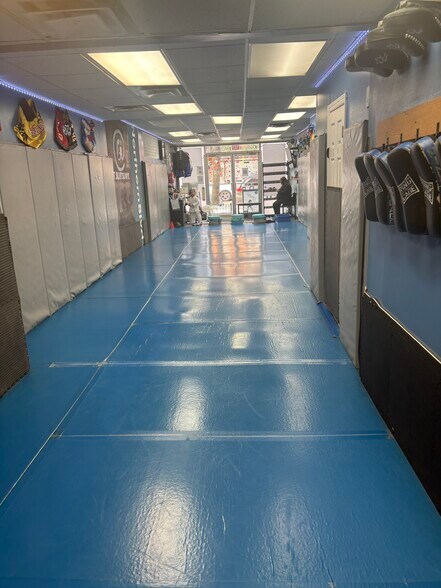 More Photos Of 80-02-80-28 Northern Blvd, East Elmhurst Storefront For Lease