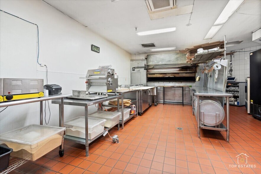More Photos Of 320 N 2nd St, St Charles Restaurant For Sale