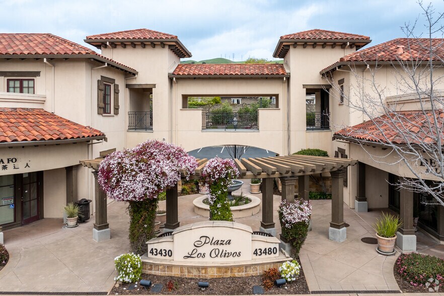 More Photos Of 43430-43480 Mission Blvd, Fremont Freestanding For Lease