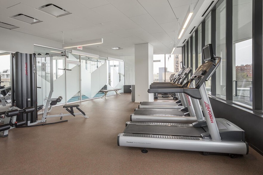 More Photos Of 5113 S Harper Ave, Chicago Coworking Space