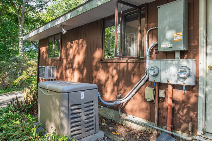 More Photos Of 40 Brighton Rd, Andover Specialty For Sale