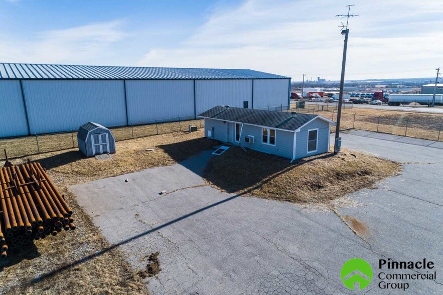 More Photos Of 5700 Arbor Rd, Lincoln Service For Sale