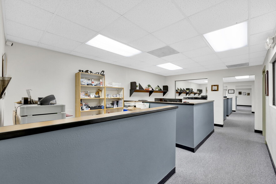 More Photos Of 3455 Ocean View Blvd, Glendale Office For Lease