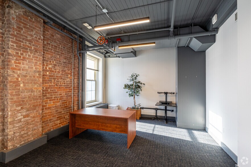 More Photos Of 366-386 Main St, Middletown Office For Lease