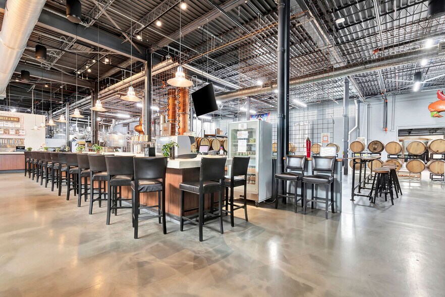 More Photos Of 3717 Jonlen Dr, Fairfax Flex For Lease