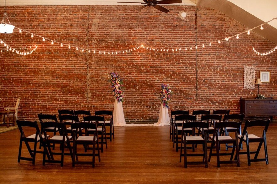 More Photos Of 206 Gay St, Erwin Storefront Retail Residential For Sale