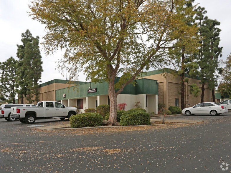 More Photos Of 5744 E Shields Ave, Fresno Manufacturing For Lease