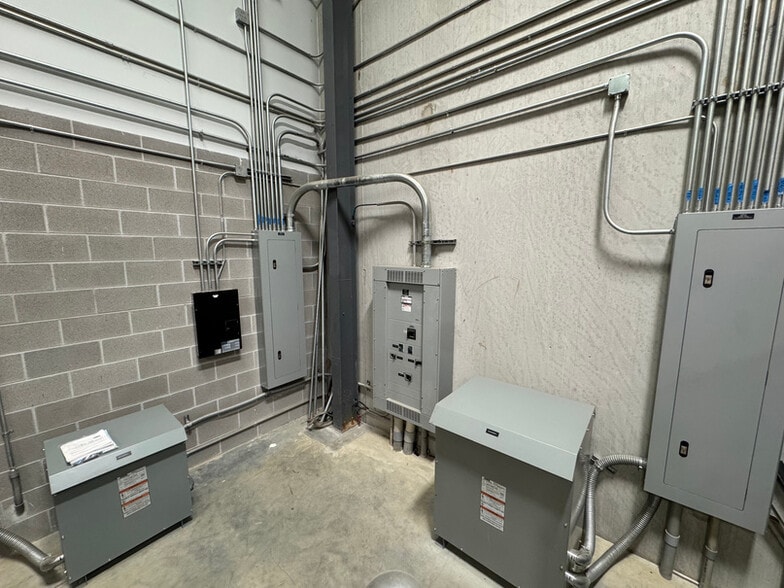 More Photos Of 101 Green Trace Ct, Garner Warehouse For Sale