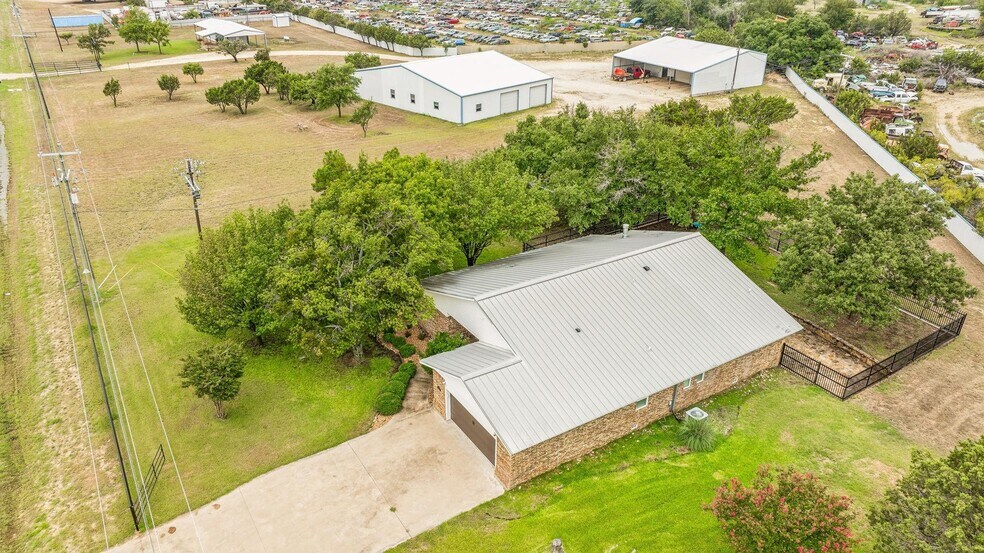 More Photos Of 7517 Us Highway 67, Stephenville Light Distribution For Sale