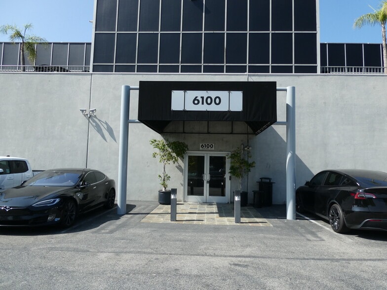 More Photos Of 6100-6120 San Fernando Rd, Glendale Office For Sale