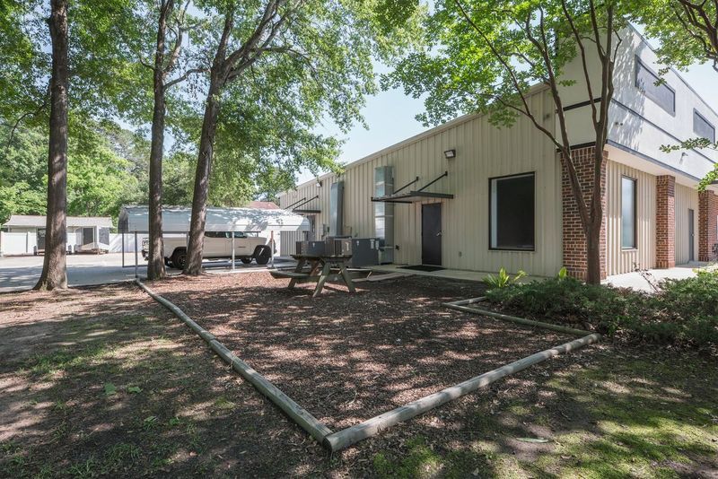 More Photos Of 406-410 N 6th St, West Monroe Light Manufacturing For Sale