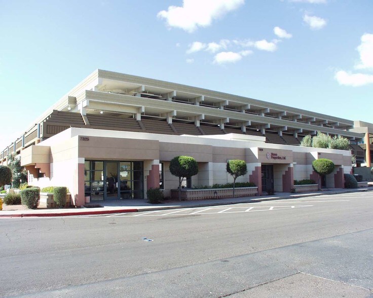 More Photos Of 7323-7325 E Shoeman Ln, Scottsdale Restaurant For Lease