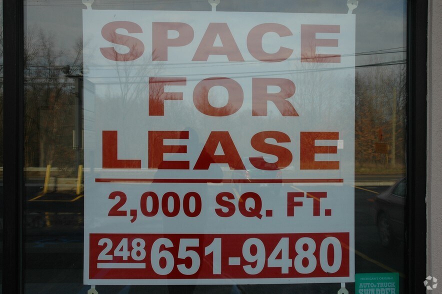 More Photos Of 1400-1436 Rochester Rd, Lakeville Storefront Retail Office For Lease