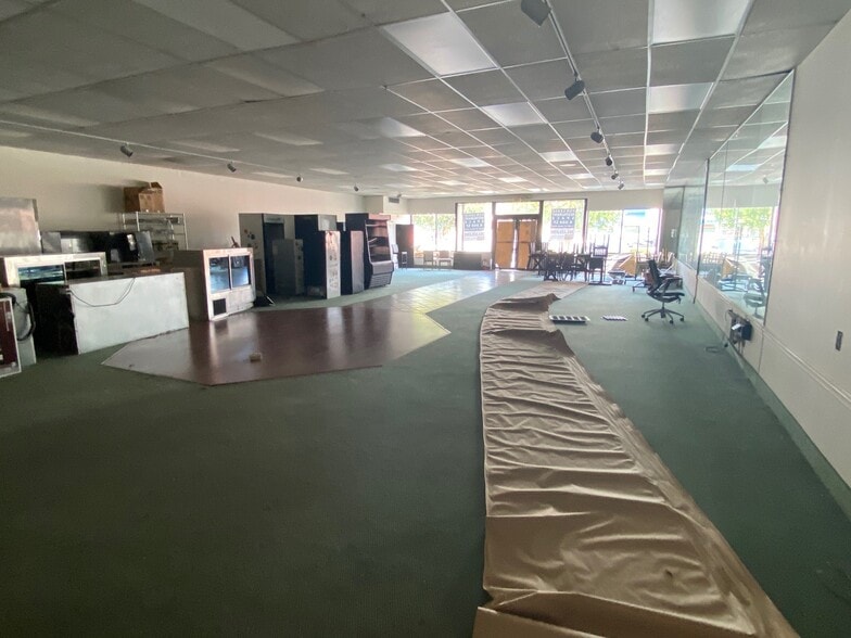More Photos Of 11305 Georgia Ave, Silver Spring General Retail For Sale