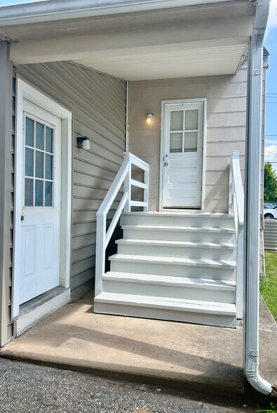 More Photos Of 203 Old Padonia Rd, Lutherville Timonium Office For Lease