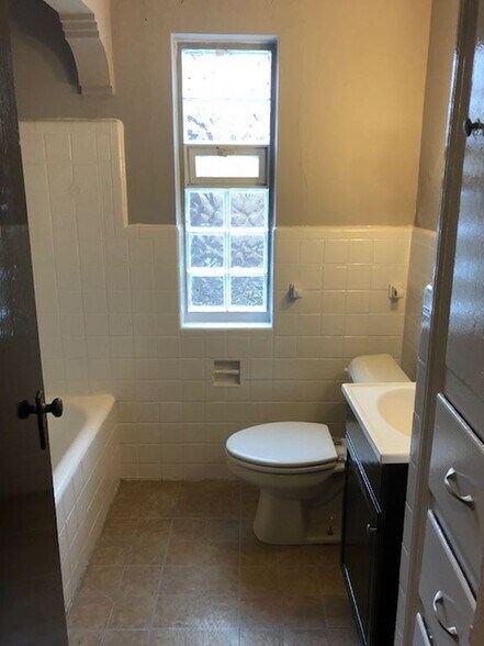 More Photos Of 2921 N Main St, Dayton Apartments For Sale