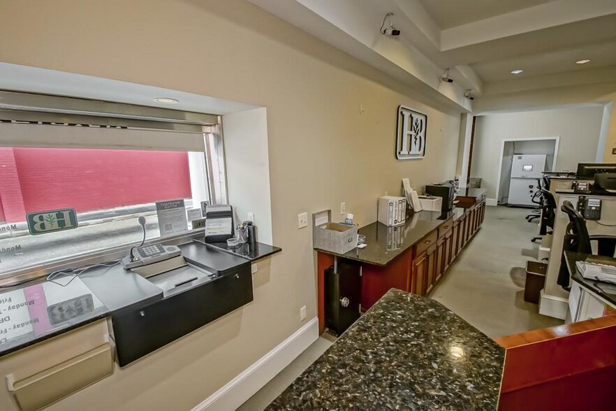 More Photos Of 200 Gause Blvd, Slidell Office For Sale
