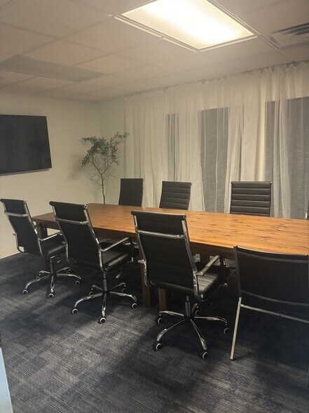 More Photos Of 2720 Bee Caves Rd, Austin Office Residential For Lease