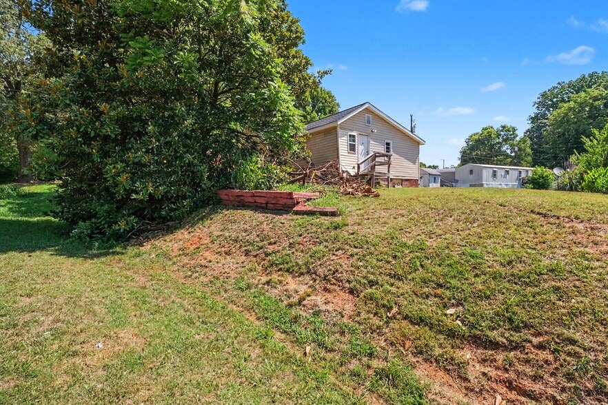 More Photos Of 1678 Stone Street Ext, Mebane Manufactured Housing Mobile Home Park For Sale