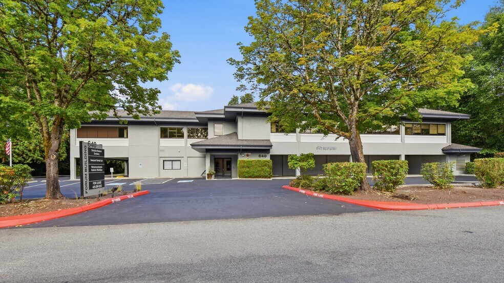 Primary Photo Of 640 NW Gilman Blvd, Issaquah Office For Sale