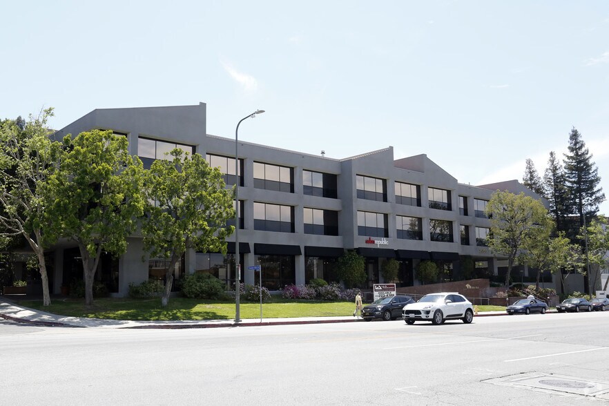 More Photos Of 20700 Ventura Blvd, Woodland Hills Loft Creative Space For Lease