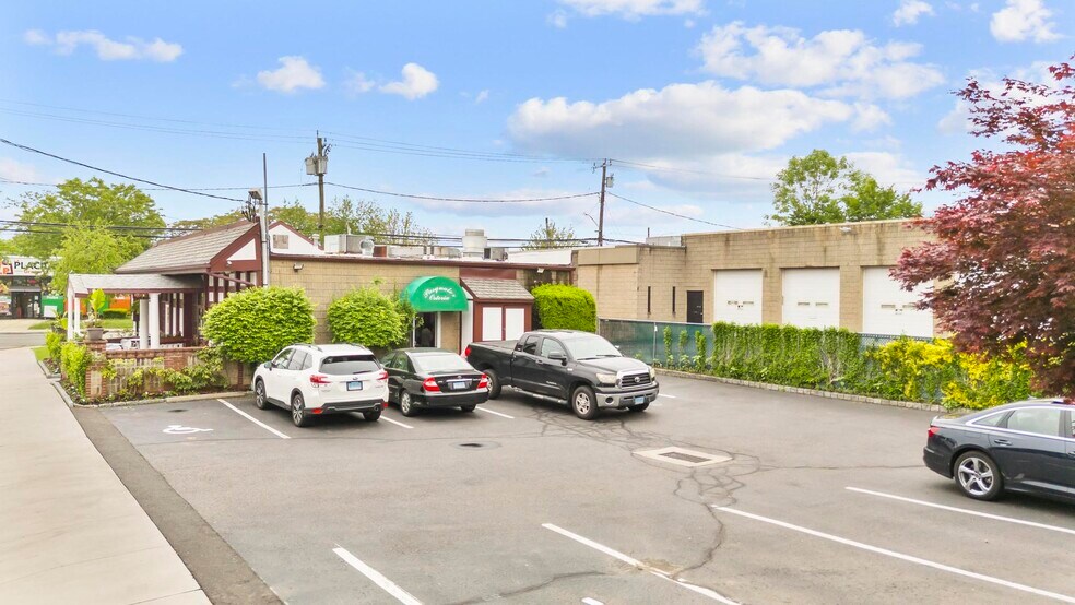 More Photos Of 186 Main St, Norwalk Restaurant For Sale