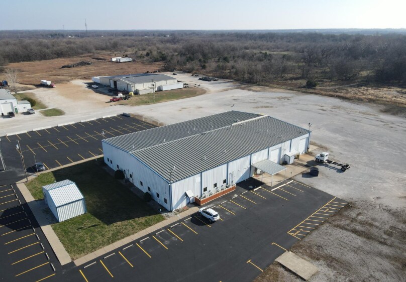 More Photos Of 302 Thunder Rd, Duenweg Warehouse For Sale