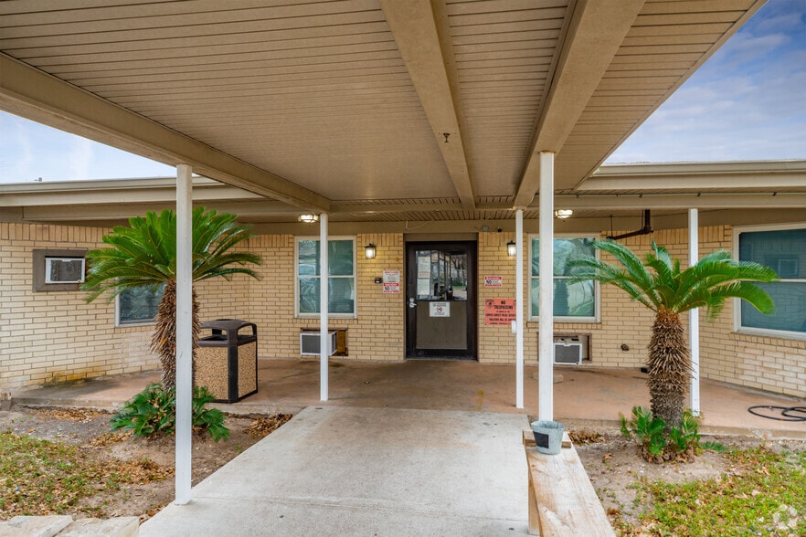 Primary Photo Of 3031 McArdle Rd, Corpus Christi Apartments For Sale
