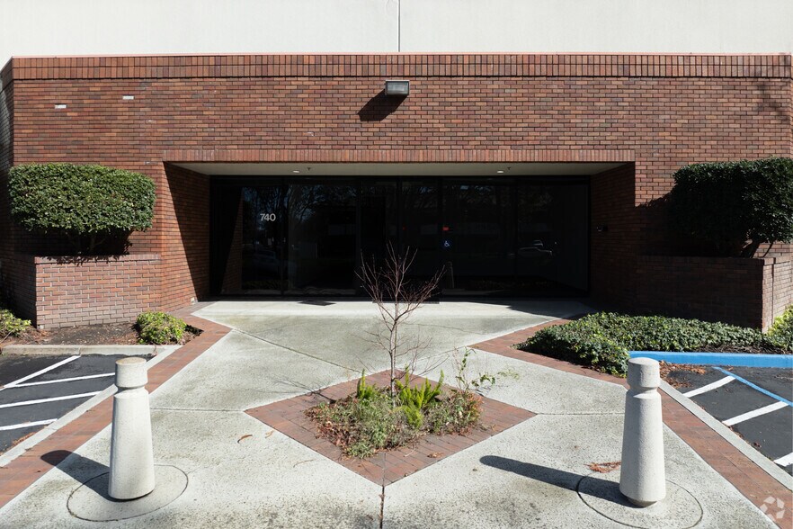 More Photos Of 720-740 S Milpitas Blvd, Milpitas Research And Development For Lease