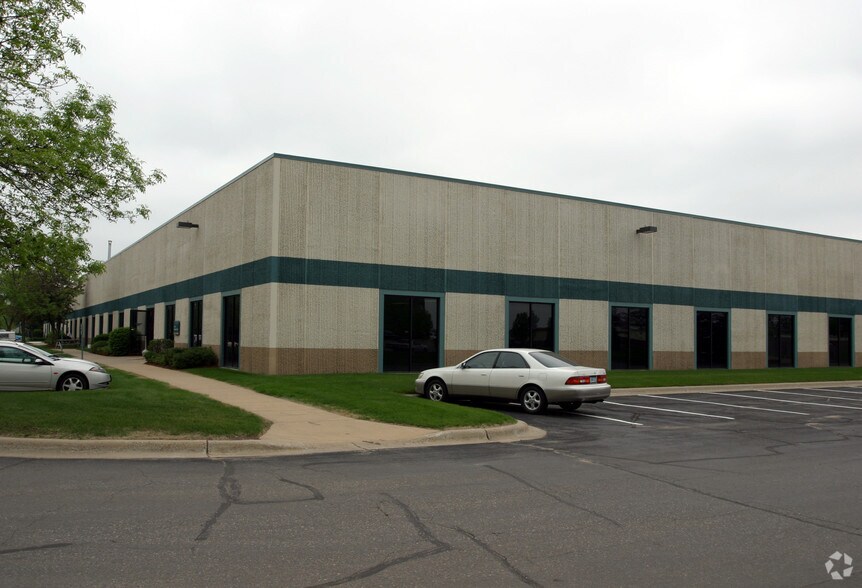 More Photos Of 1325 Eagandale Ct, Eagan Warehouse For Lease