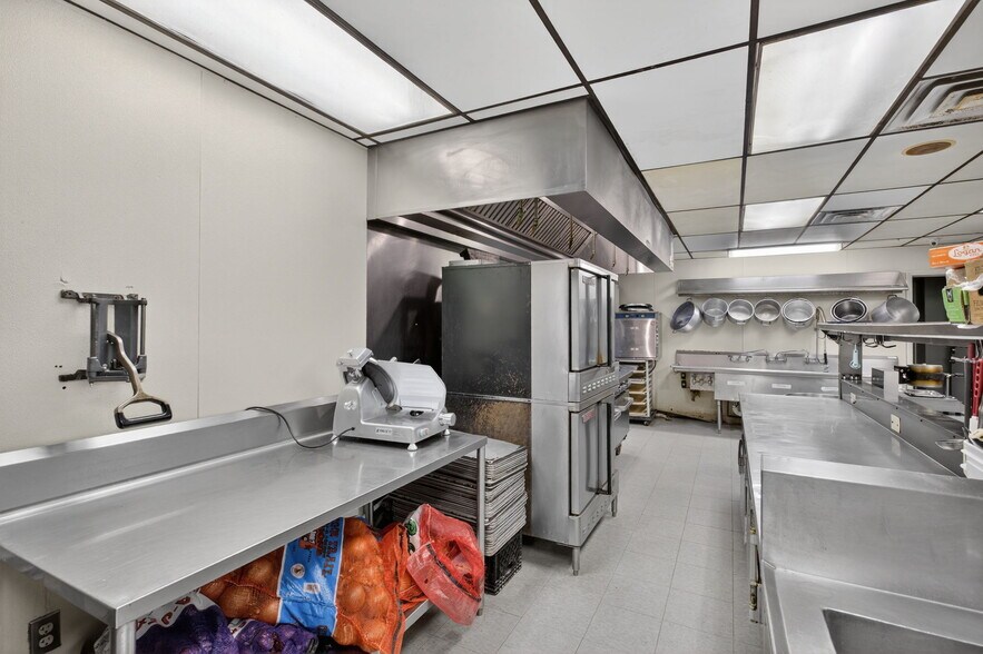 More Photos Of 4040 US Highway 27 S, Sebring Restaurant For Sale