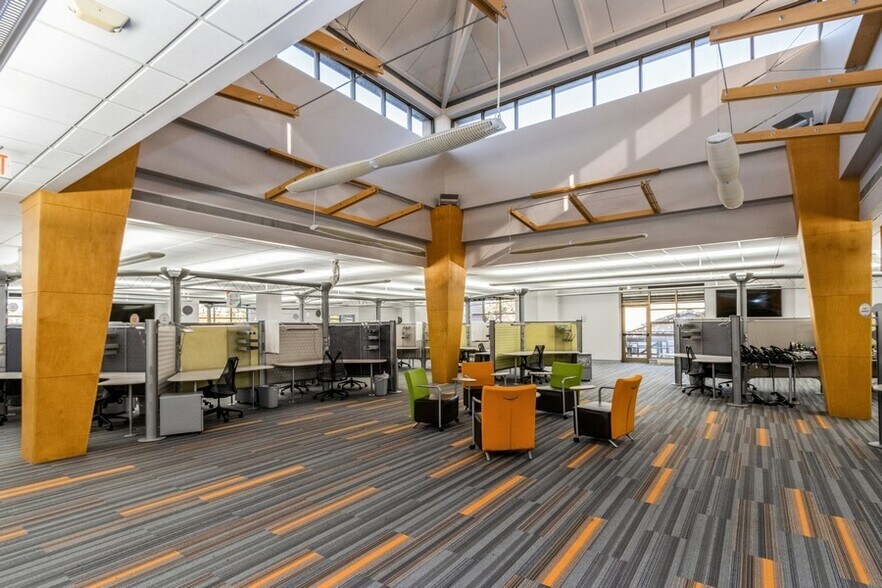 More Photos Of 2834 Northgate Dr, Iowa City Office For Lease