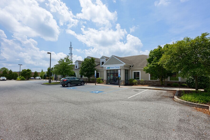 More Photos Of 84 Doe Run Rd, Manheim Medical For Lease