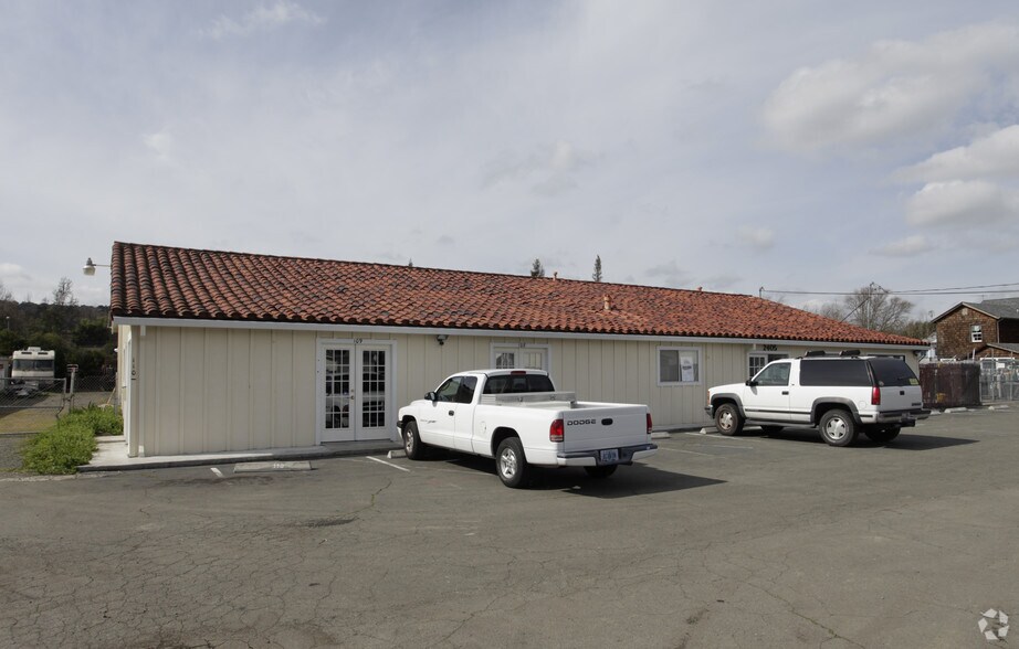 More Photos Of 2405 Laurel St, Napa Warehouse For Lease