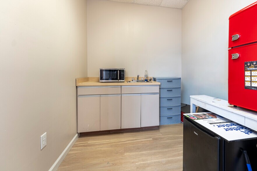 More Photos Of 400 Jefferson Ave, Washington Medical For Lease