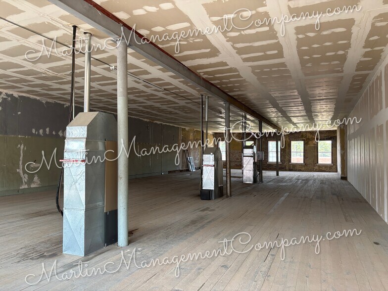 More Photos Of 214 W Main St, Sedalia Storefront Retail Office For Lease