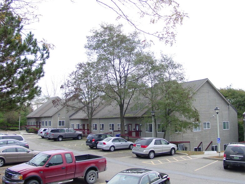 More Photos Of 1 Kennedy Dr, South Burlington Office For Lease