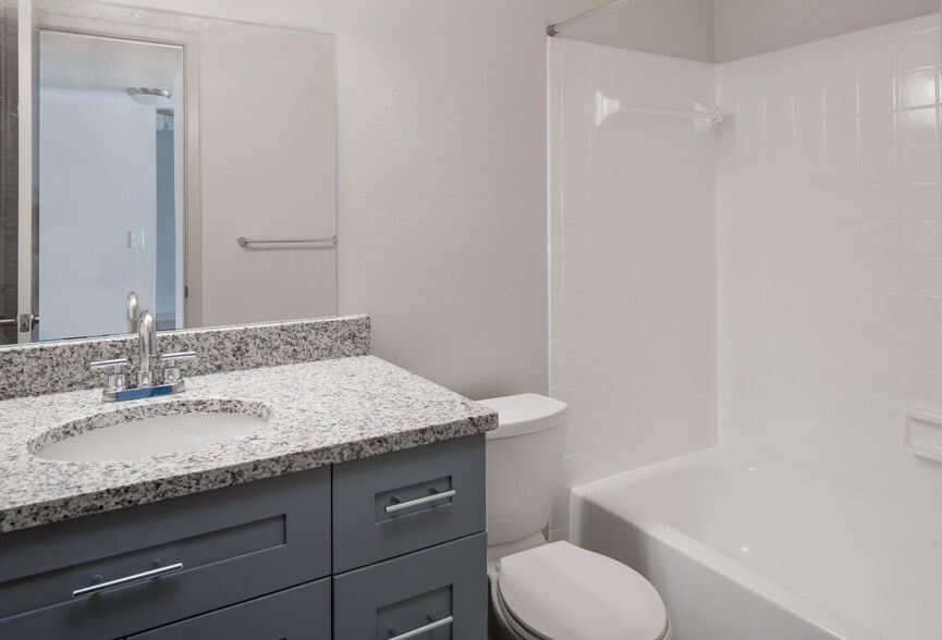 More Photos Of 6829 S Desoto St, Tampa Apartments For Sale