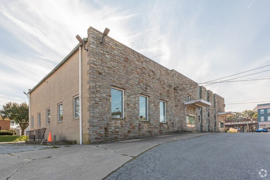 More Photos Of 233 St John St, Havre De Grace Bank For Lease