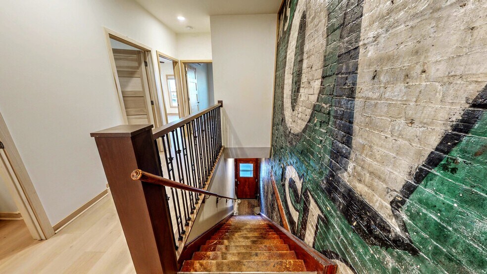 More Photos Of 209 S Main St, Jefferson General Retail For Sale