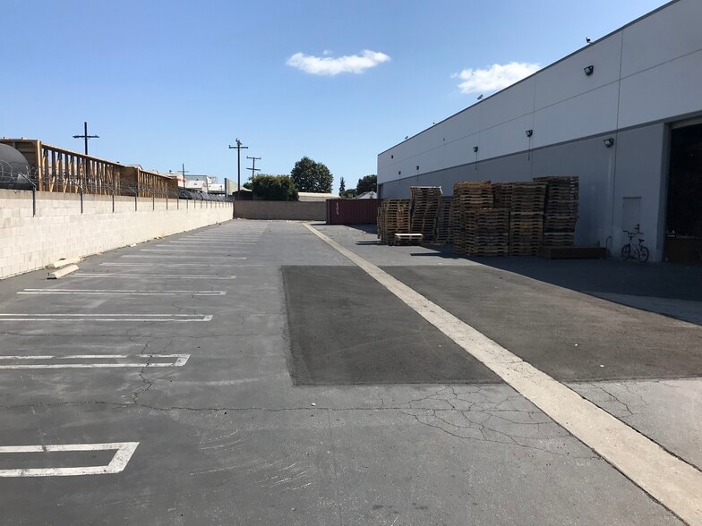 More Photos Of 2300-2370 E Artesia Blvd, Long Beach Unknown For Lease