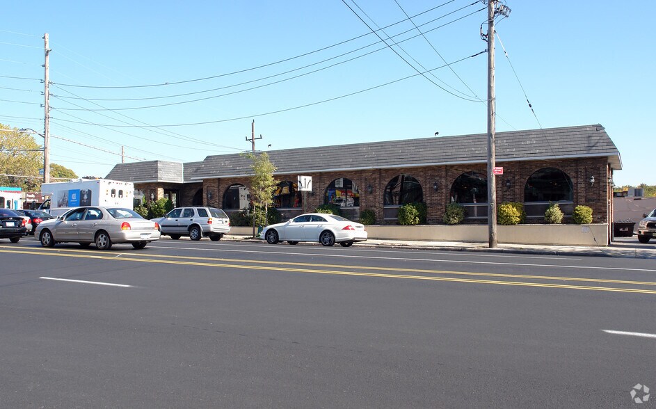 More Photos Of 921 Richmond Ave, Staten Island Restaurant For Lease